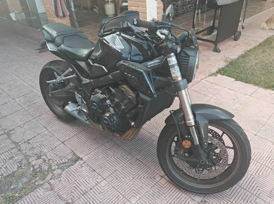 Honda Cb R