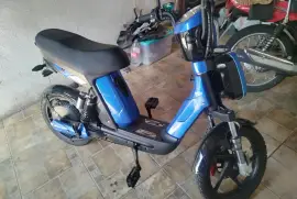 Katana, boci moto electrica 800 wts, 2022