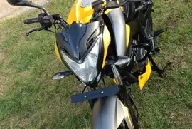 Bajaj, Pulsar NS200, 2021