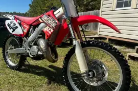 Honda, 2007 Honda CR125R 2 stroke racing Dirt Bike Motocross Supercross Red Fast, 2007