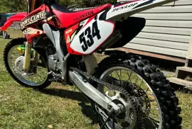 Honda, 2007 Honda CR125R 2 stroke racing Dirt Bike Motocross Supercross Red Fast, 2007