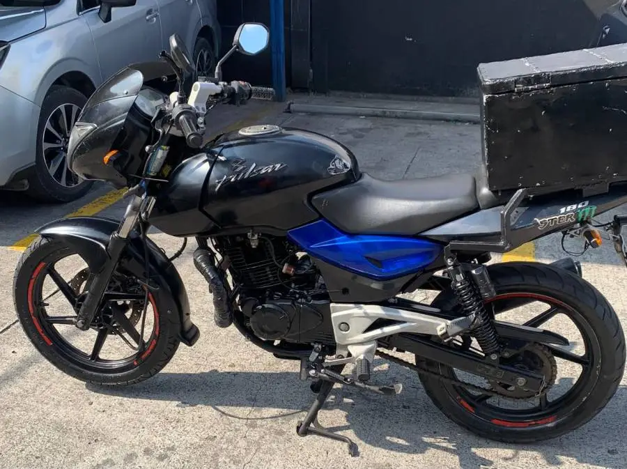 Bajaj, PULSAR 180, 2012