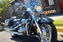Suzuki, Boulevard C90 1500 Classic ( Inyectada ), 2005