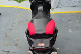 Aprilia, SR MAX 300, 2015
