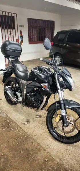 Suzuki, Gixxer naked , 2017