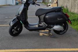 Vespa, 300 GTS Super Notte, 2020