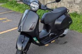 Vespa, 300 GTS Super Notte, 2020