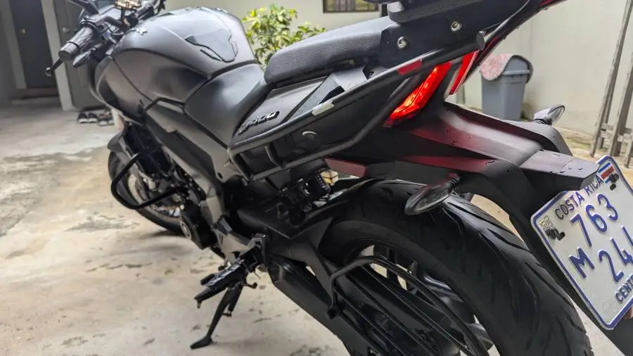 Bajaj, Dominar 400, 2021