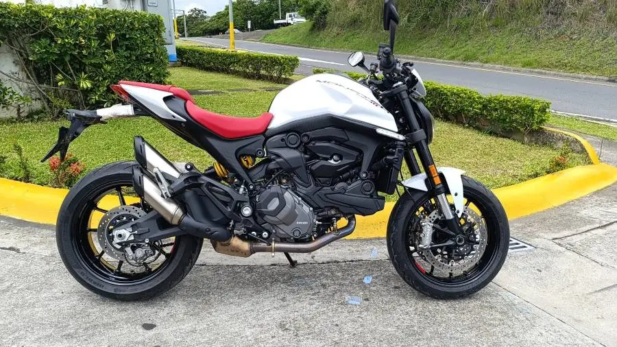 Ducati, Monster 950 plus , 2024