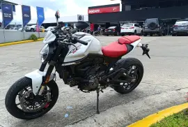Ducati, Monster 950 plus , 2024