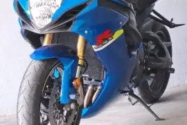 Suzuki, GSXR-750, 2015