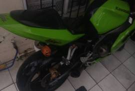 Kawasaki, ZX6r Ninja, 2004