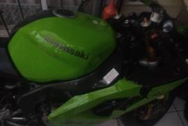 Kawasaki, ZX6r Ninja, 2004