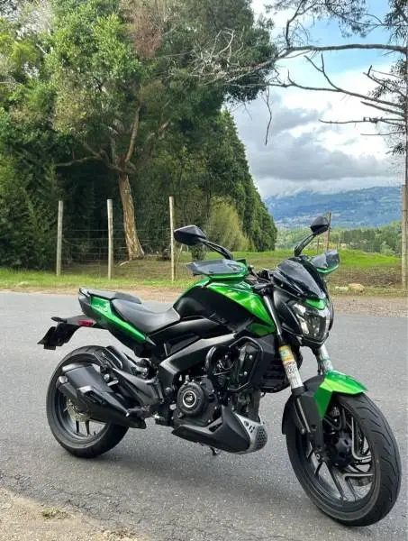 Bajaj, Dominar , 2022