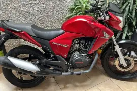 Honda, Invicta, 2012