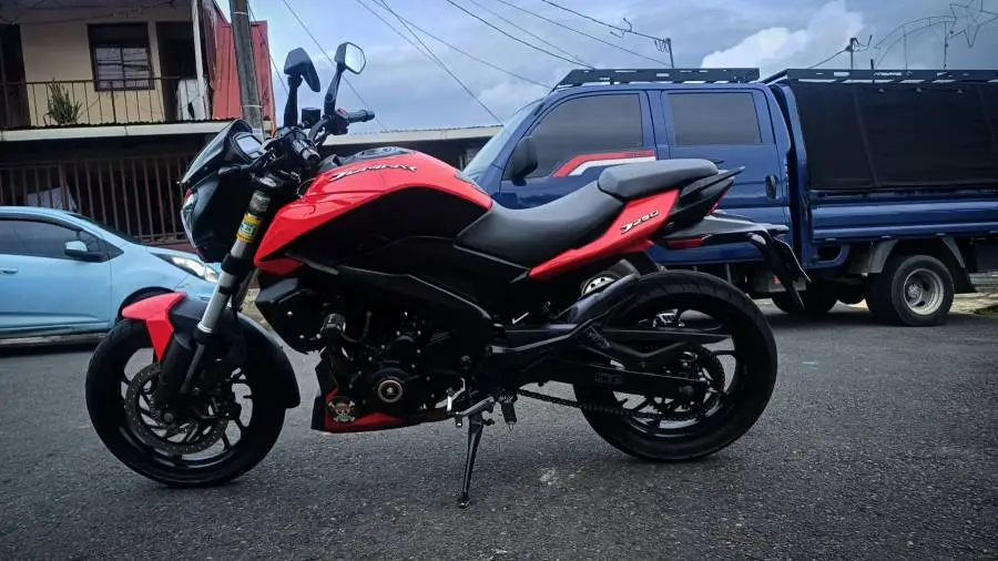 Bajaj, Dominar, 2023