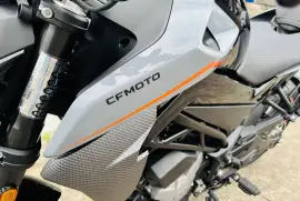 CFMoto, 300 NK (400km), 2025