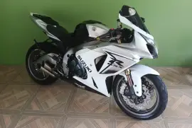 Suzuki, GSX-R , 2011