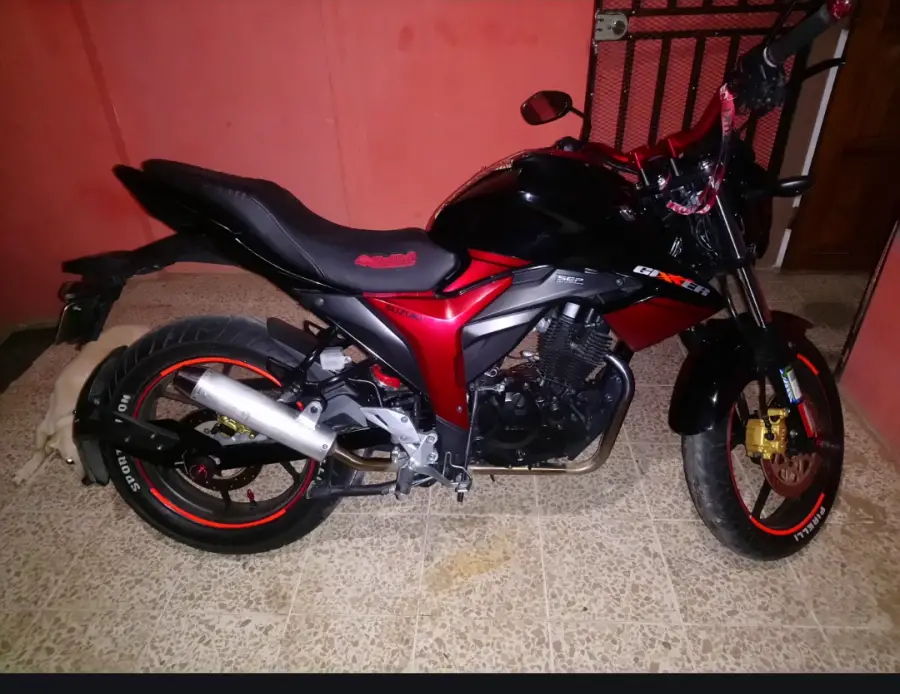 Suzuki, Gixxer, 2017