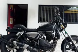 Benelli, Keeway K-light 202, 2022
