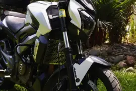 Bajaj, Dominar, 2018