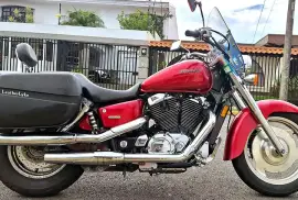 Honda, Shadow 1100 Sabre Classic, 2004