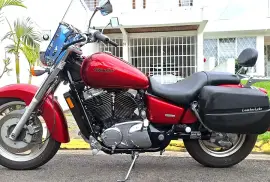 Honda, Shadow 1100 Sabre Classic, 2004