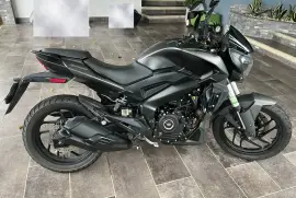 Bajaj, Dominar, 2021