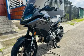 BMW, F900XR 2025 VERSION FULL TRIPLE BLACK, 2025