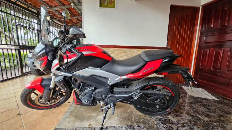 Bajaj, Dominar 250, 2022