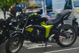 Suzuki, Gixxer , 2017