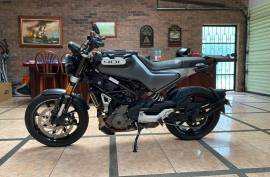 Husqvarna, Svartpilen 401, 2020