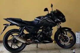 Bajaj, Pulsar 180, 2022