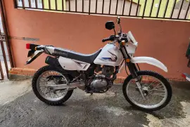 Suzuki, DR 200, 2013