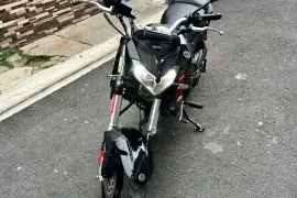 Benelli, TNT 135, 2024