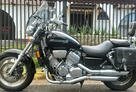 Honda, Magna 750 Custom, 2001